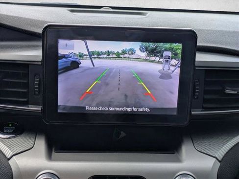 Used 2021 Ford Explorer XLT w/ Equipment Group 202A image 14