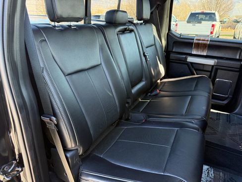 Used 2020 Ford F150 Lariat w/ Max Trailer Tow Package image 24