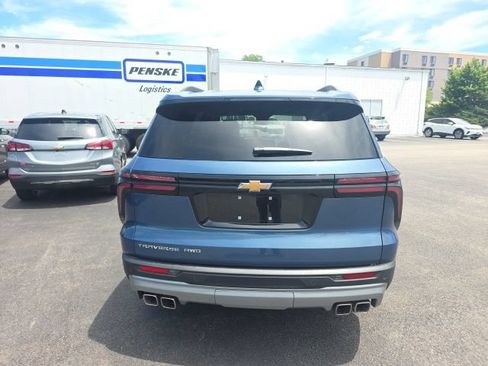 Used 2026 Chevrolet Traverse LT AWD/4WD image 5