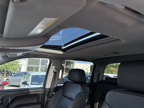 Used 2018 GMC Sierra 1500 SLT w/ All Terrain Package AWD/4WD image 18