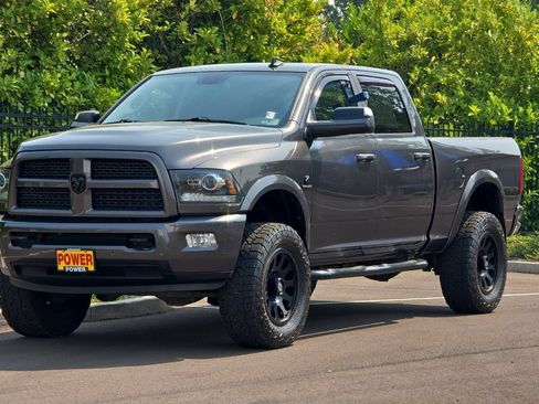 Used 2017 RAM 2500 Laramie w/ Sport Appearance Group AWD/4WD image 8