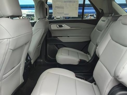 New 2026 Ford Explorer Active w/ Active Comfort Package image 11