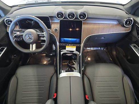 New 2026 Mercedes-Benz GLC 300 4MATIC image 9