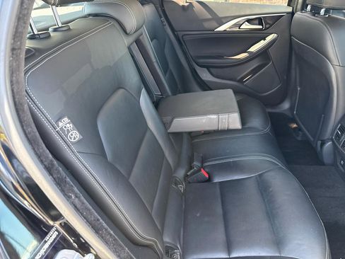 Used 2017 INFINITI QX30 Premium w/ Navigation Package image 44