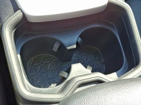 Used 2021 Toyota RAV4 XLE image 29