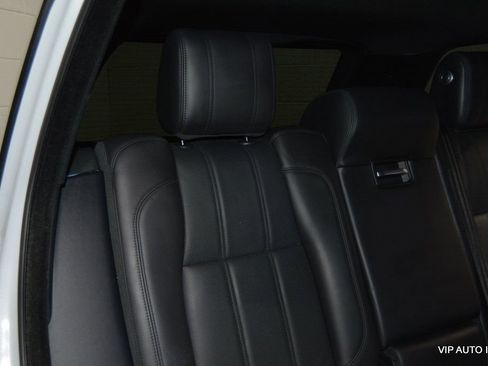 Used 2016 Land Rover Range Rover HSE image 23