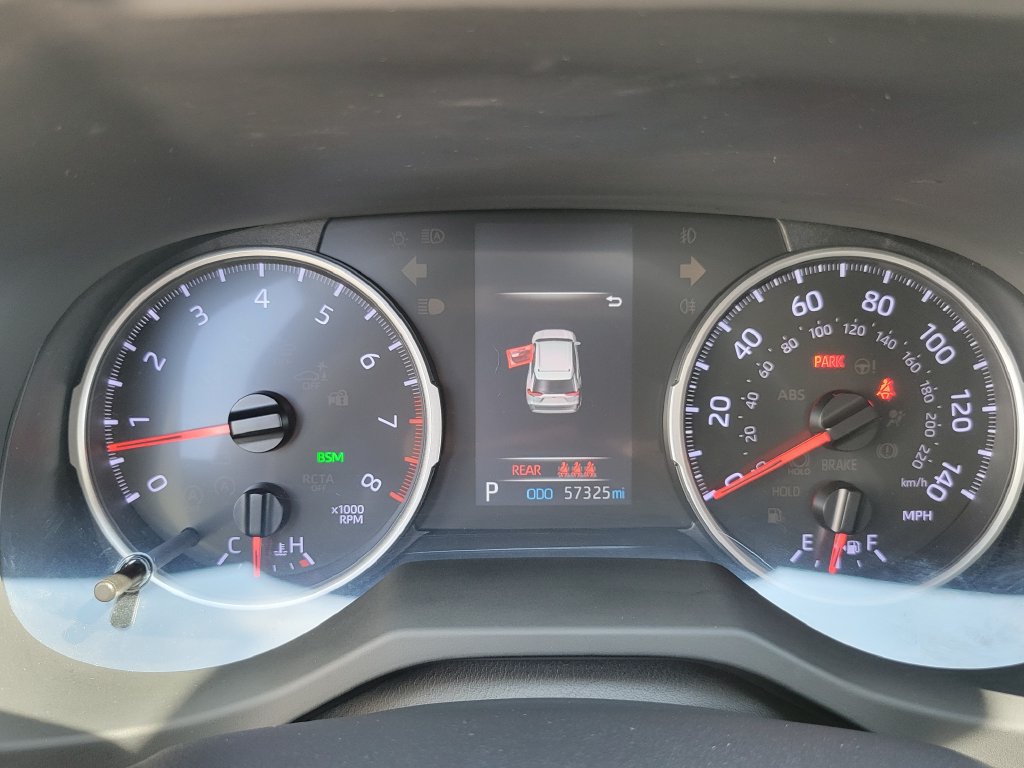 Used 2019 Toyota RAV4 XLE Premium FWD image 27