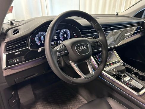 Used 2019 Audi Q8 Prestige AWD/4WD image 2