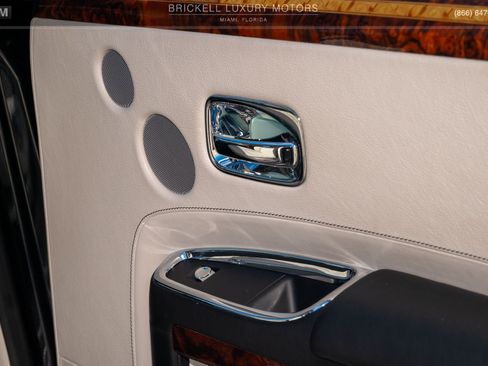 Used 2014 Rolls-Royce Ghost image 73