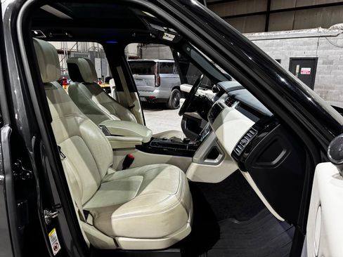 Used 2020 Land Rover Range Rover HSE image 26