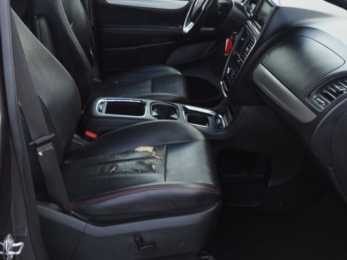 Used 2017 Dodge Grand Caravan GT image 16