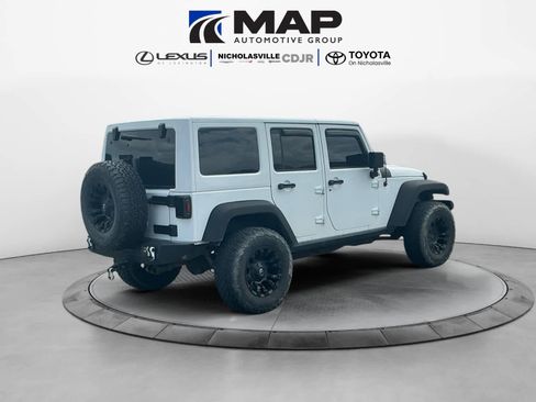 Used 2017 Jeep Wrangler 75th Anniversary image 10