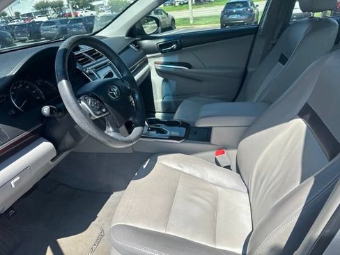 Used 2012 Toyota Camry XLE FWD image 3