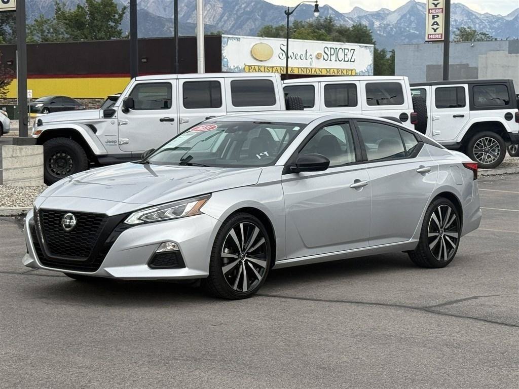 Used 2021 Nissan Altima 2.5 SR FWD image 3