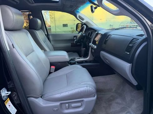 Used 2011 Toyota Sequoia Platinum AWD/4WD image 33