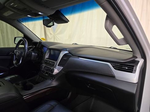 Used 2019 GMC Yukon SLT w/ Graphite Performance Edition AWD/4WD image 41
