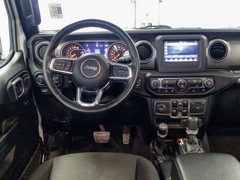 Certified 2020 Jeep Gladiator Sport w/ Quick Order Package 24S image 11