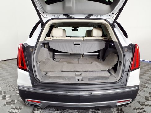 Used 2021 Cadillac XT5 Premium Luxury FWD image 8