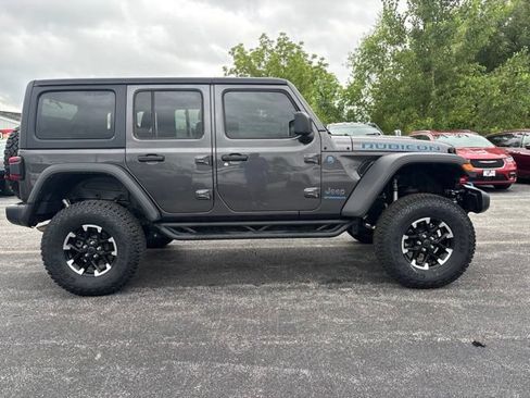 Used 2025 Jeep Wrangler Unlimited Rubicon 4xe w/ Safety Group AWD/4WD image 7