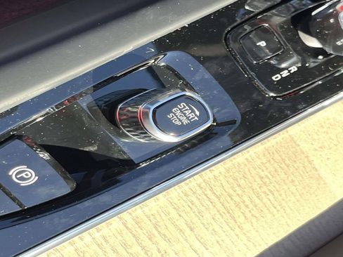 New 2026 Volvo XC60 T8 Core w/ Climate Package image 33