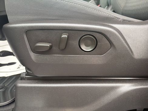 Used 2023 Chevrolet Silverado 1500 LT image 17