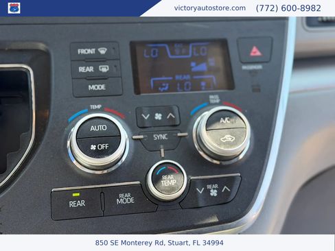Used 2019 Toyota Sienna LE FWD image 27