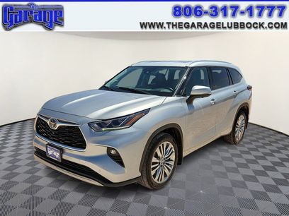 Used 2024 Toyota Highlander Platinum