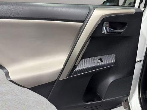 Used 2015 Toyota RAV4 XLE image 28