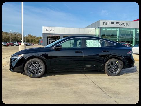New 2026 Nissan Sentra SV w/ SV Convenience Package FWD image 7