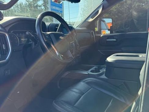 Used 2020 Chevrolet Silverado 3500 High Country image 4