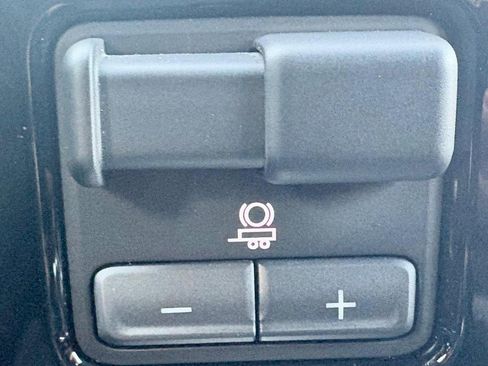 Used 2024 GMC Sierra 1500 SLT w/ SLT Premium Plus Package image 16