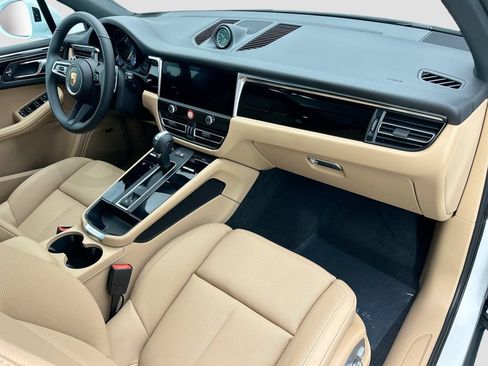 Used 2026 Porsche Macan AWD/4WD image 20