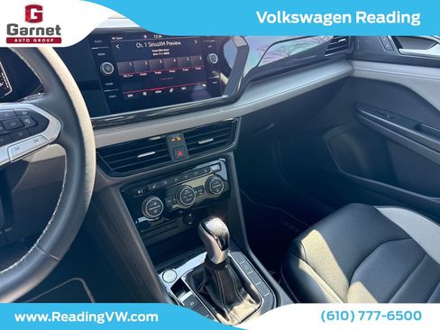 Certified 2023 Volkswagen Taos SEL image 17