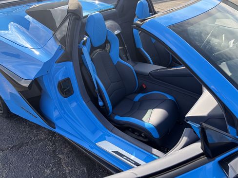 Used 2023 Chevrolet Corvette Z06 w/ Z07 Performance Package RWD image 29