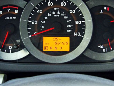 Used 2011 Toyota RAV4 4WD w/ Base L4 Extra Value Pkg image 14
