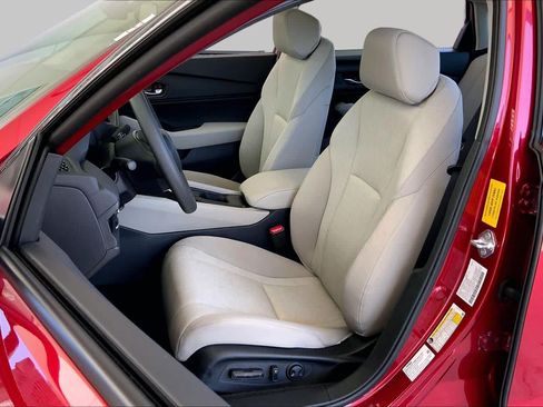 Used 2025 Honda Accord SE image 8