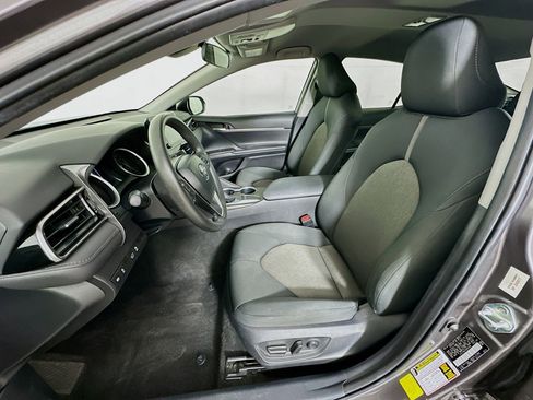 Used 2024 Toyota Camry LE image 13