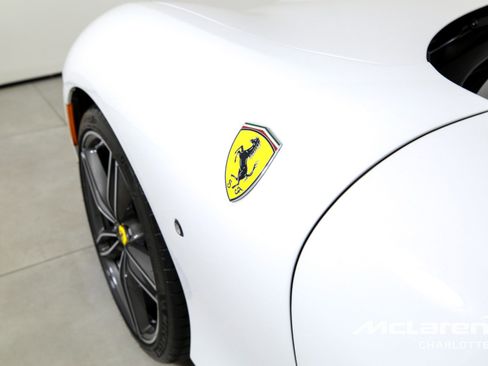 Used 2022 Ferrari Roma image 33