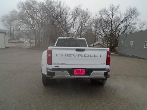 Used 2022 Chevrolet Silverado 3500 LTZ w/ LTZ Convenience Package image 23