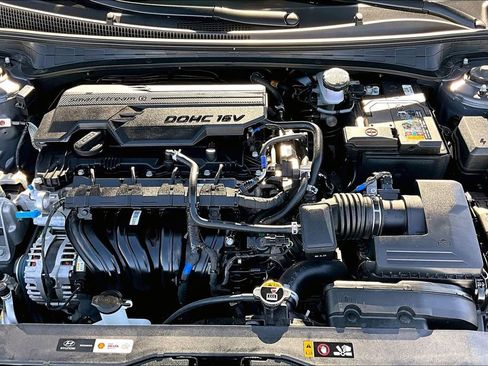 Used 2025 Hyundai Elantra SEL image 10