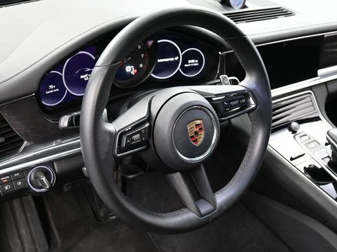 Certified 2023 Porsche Panamera 4 Platinum Edition image 17