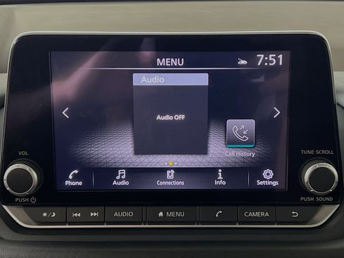 Used 2023 Nissan Rogue SV image 27