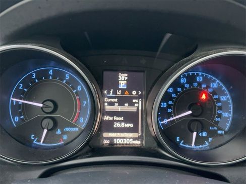 Used 2018 Toyota Corolla iM image 19