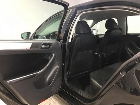 Used 2012 Volkswagen Jetta SEL image 15