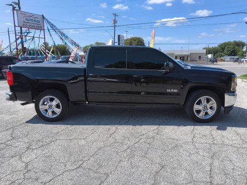 Used 2017 Chevrolet Silverado 1500 LT w/ Texas Edition RWD image 2
