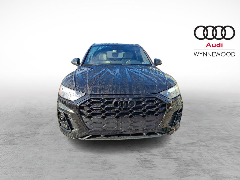 Used 2024 Audi Q5 2.0T Premium w/ Summer of Audi Package AWD/4WD image 2
