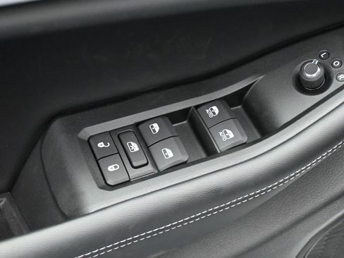 New 2025 Jeep Grand Cherokee L Limited w/ Black Appearance Package image 21