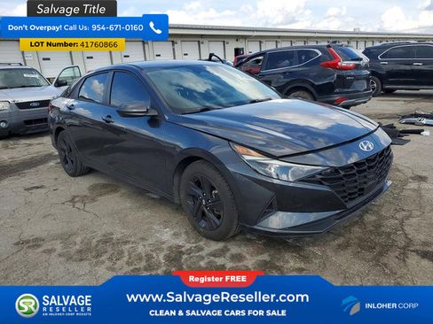 Used 2021 Hyundai Elantra SEL w/ Convenience Package image 4