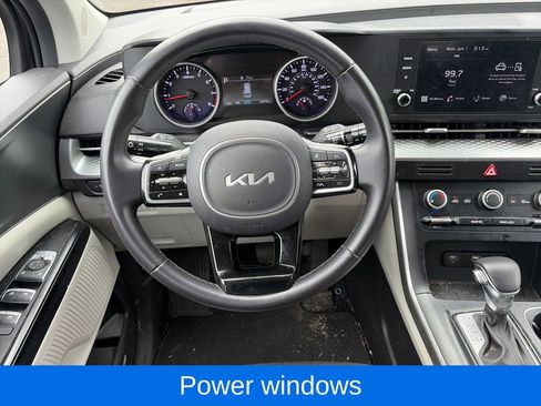Used 2024 Kia Carnival LX FWD image 12