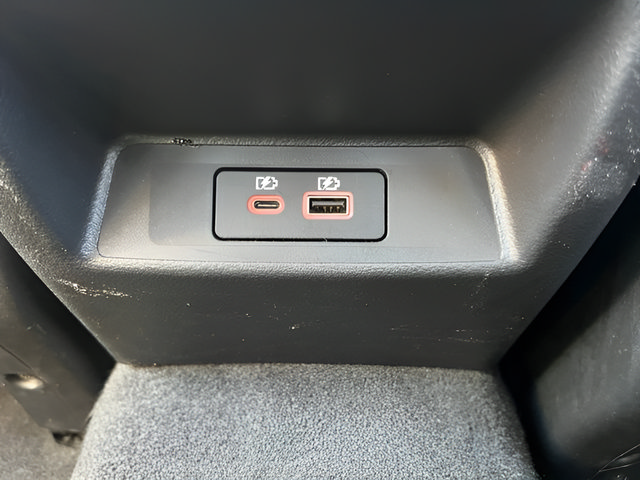 Used 2025 Nissan Altima 2.5 SV FWD image 31